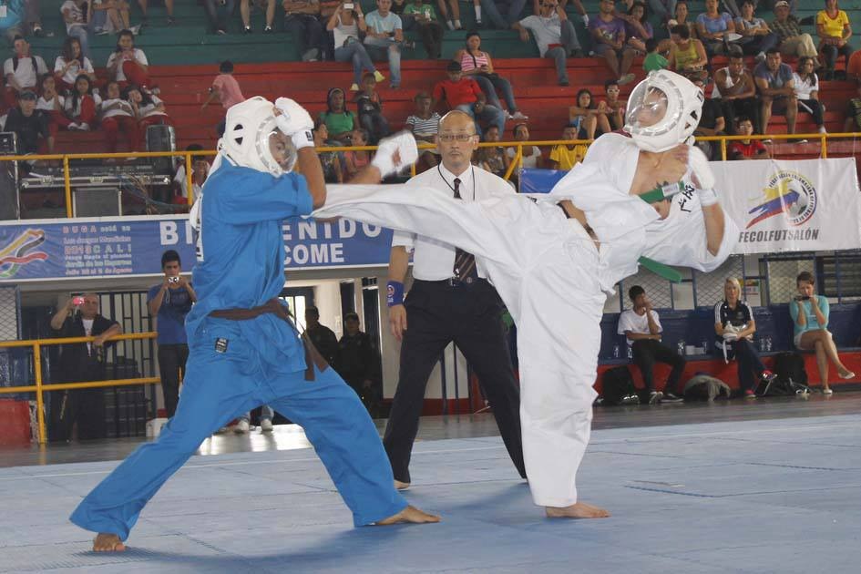Combate de Kudo de un atleta mexicano en los World Games 2013 en Cali, Colombia